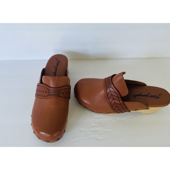 Free People Chloe Clogs Brown Leather Wood Base Pattern Band Studs 37.5/6.5- 7 - Picture 12 of 14